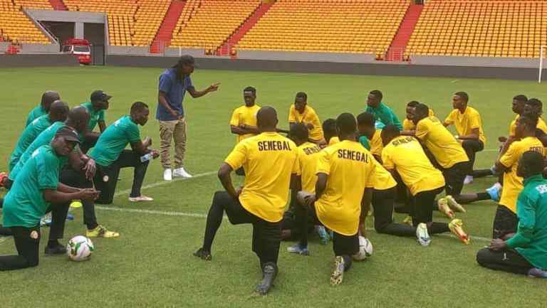 Eliminatoires CHAN 2023 : Les Lions A’ ont reçu la visite d’Aliou Cissé au Stade Abdoulaye Wade