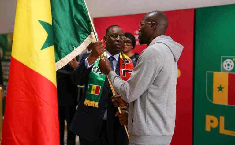 Qatar 2022 : Revivez la cérémonie de remise du Drapeau aux Lions par le Président Macky Sall