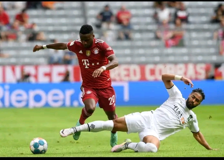 Bayern Munich : Blessé, Bouna Sarr pourrait partir cet été