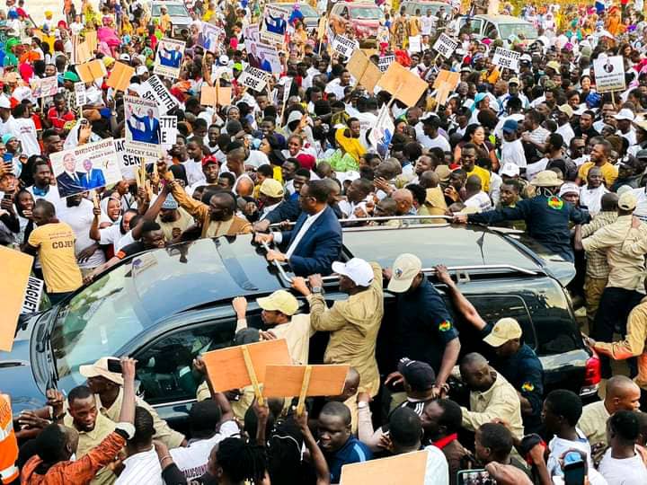 Thiès : Une foule immense à l’accueil de Macky Sall