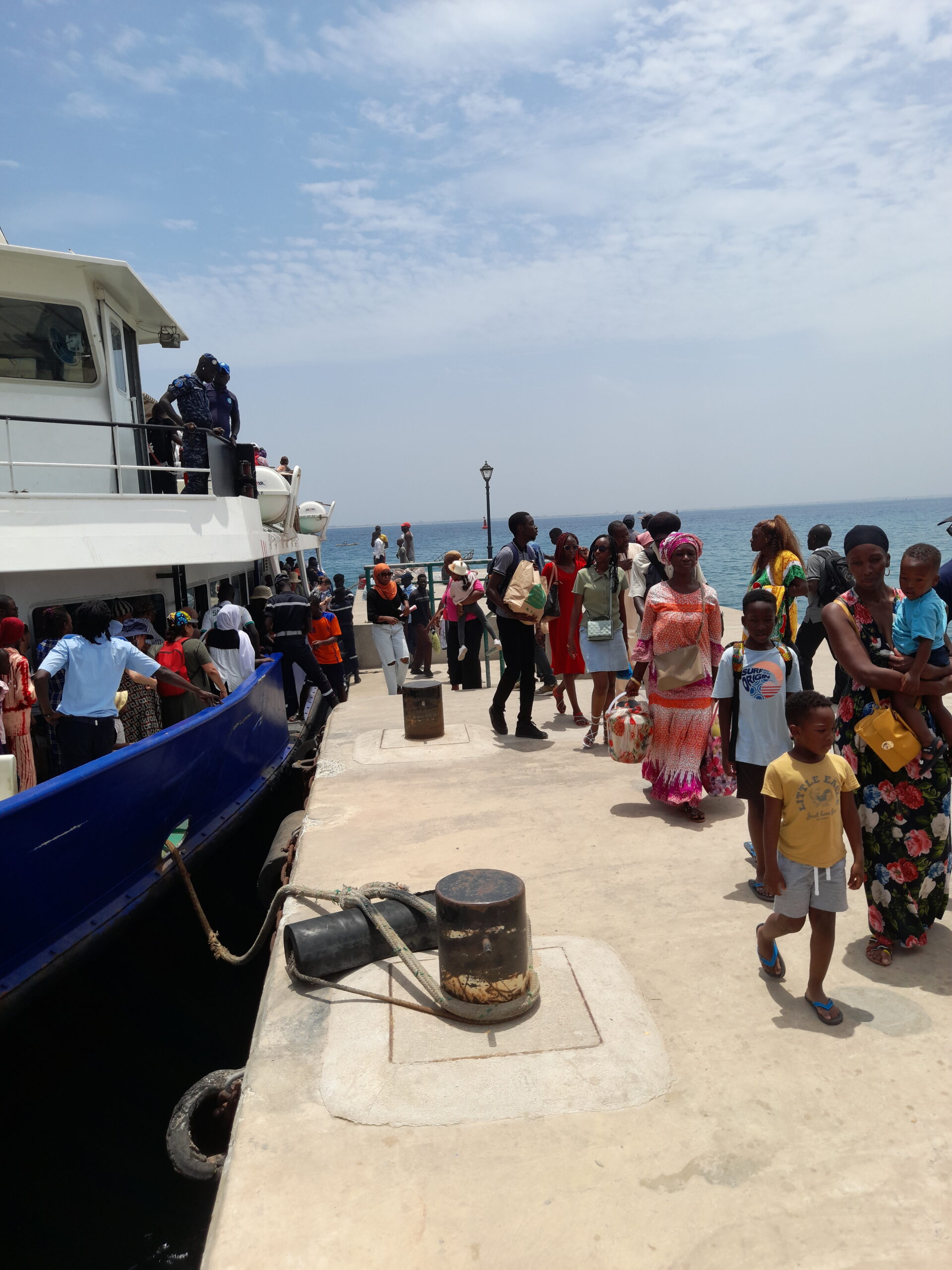 Arrêt sur images : L’île de Gorée  refuse du monde pendant les vacances