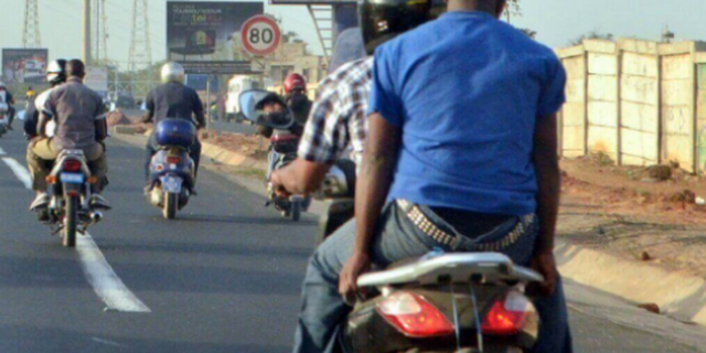 Le Gouverneur de Dakar interdit la circulation de motocyclettes et motocyclistes à partir de minuit