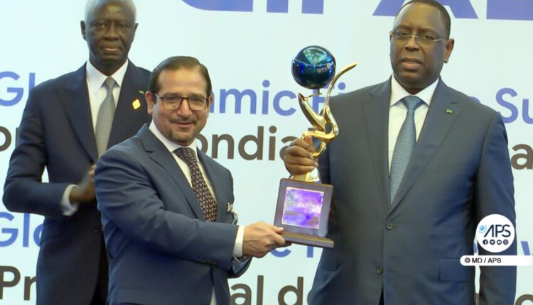 Le Prix mondial du leadership en finance islamique remis à Macky Sall