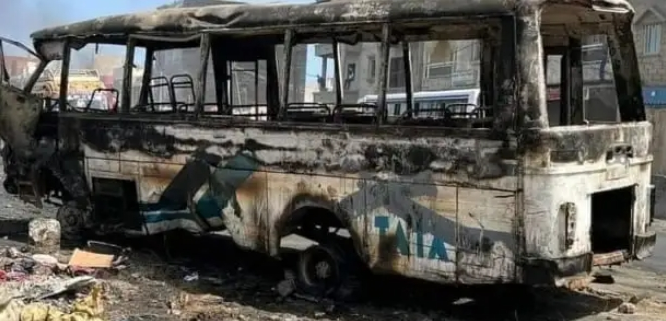 Attentat du bus à Yarakh : Quatre suspects arrêtés et placés en détention