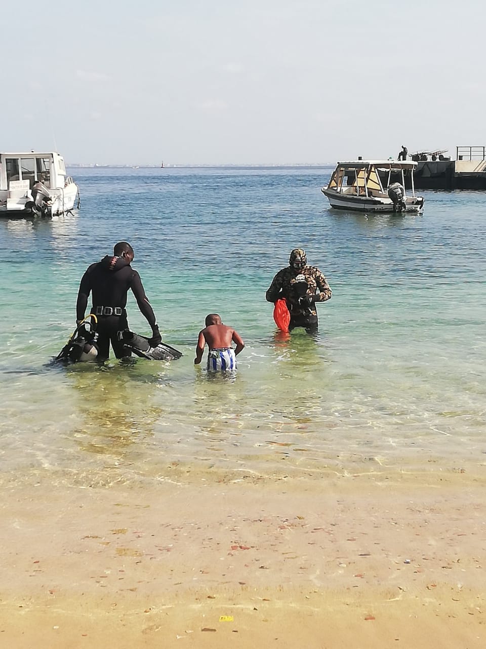 Île de Gorée : Première phase de l’opération de nettoyage des fonds marins