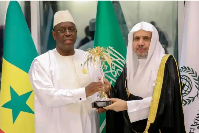 Macky Sall a reçu le prestigieux Prix de la Ligue islamique mondiale