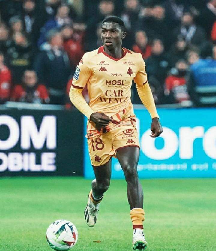 Ligue 1 France : Lamine Camara FC Metz passeur décisif contre le PSG