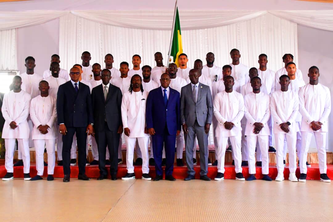 Remise du drapeau aux Lions du Sénégal, Macky Sall promet des récompenses inimaginables