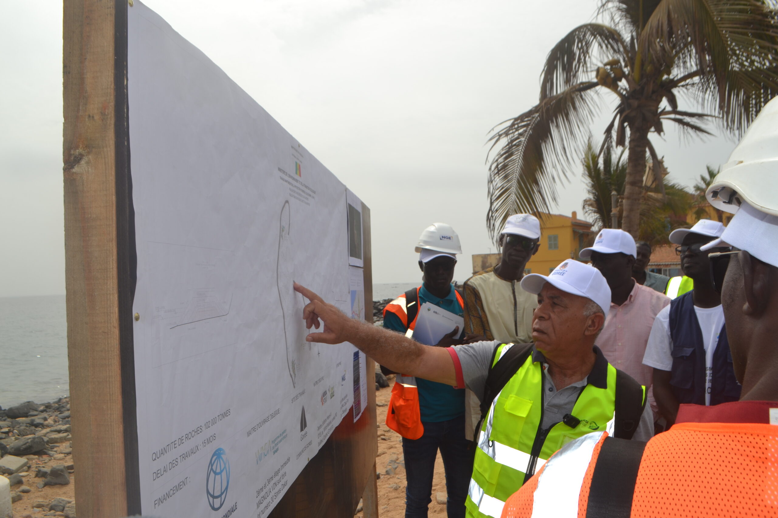 Visite de chantier sur l’île de Gorée des parties prenantes au Projet WACA