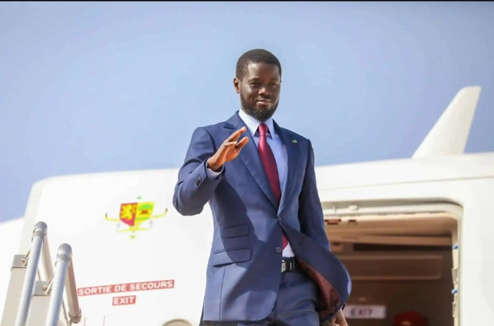 15eme de l’OCI : L’arrivée du Président Bassirou Diomaye Faye à Banjul