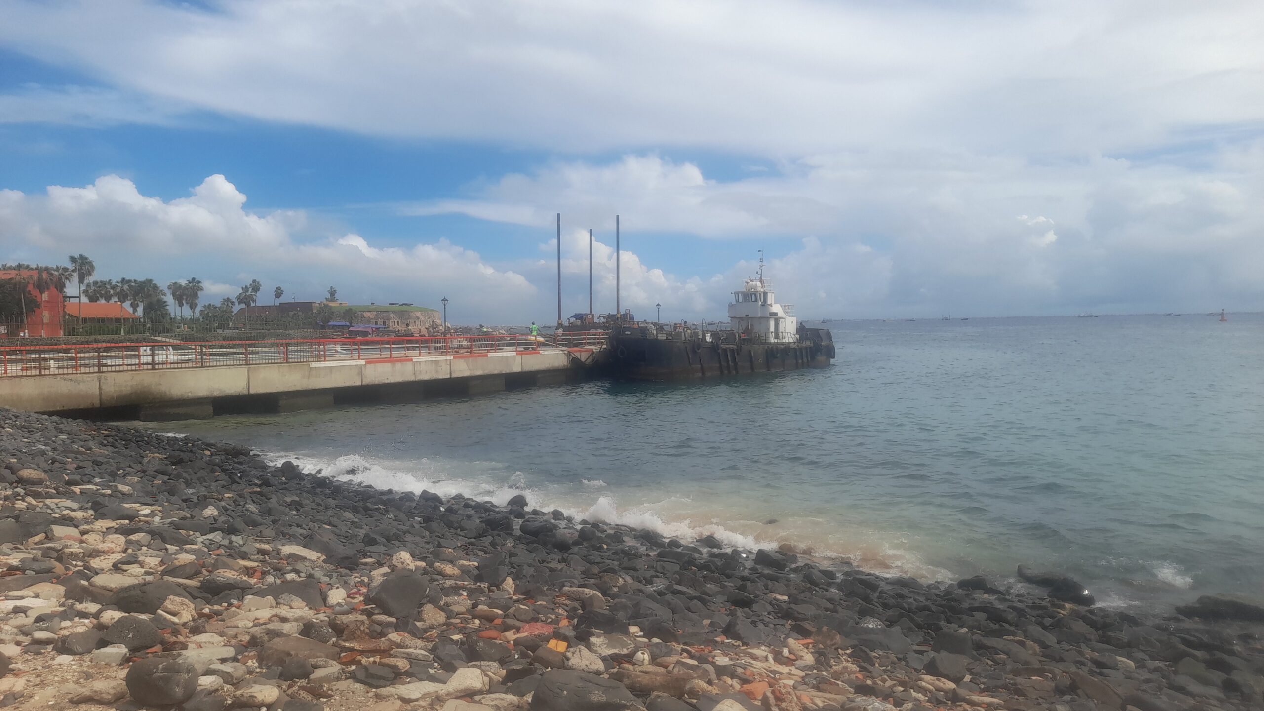 Perturbations de l’alimentation en eau sur l’île de Gorée, Alcatraz ravitaille les populations