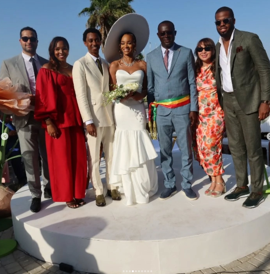 Cérémonie de mariage du couple Mensah à la place de la liberté et de la dignité à Gorée